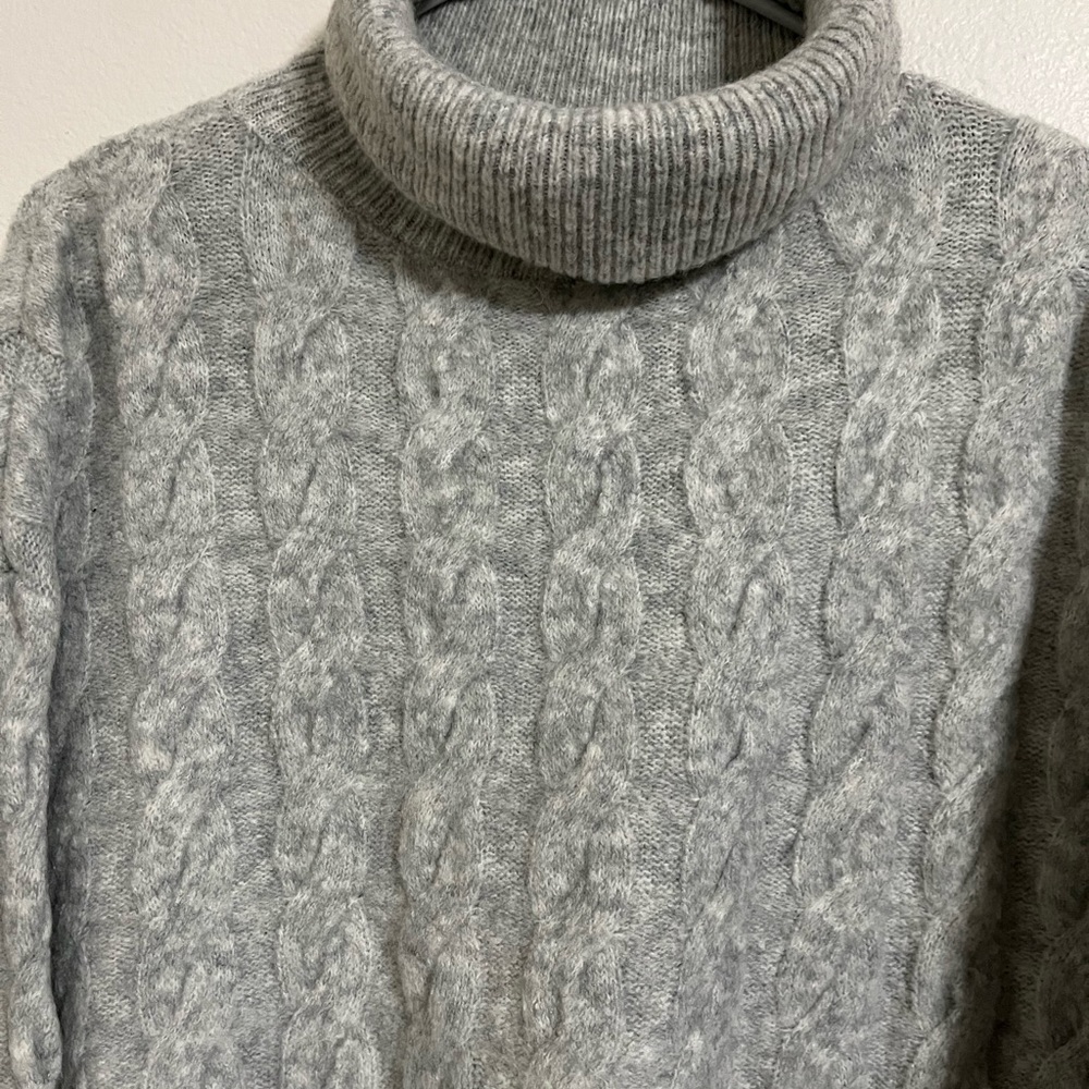 H&M Cable Knit Sweater - Picture 6 of 7